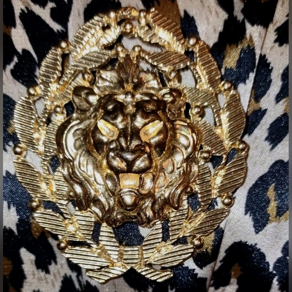 3D Gold Lion's Head Brooch - HTF - Picture 3 of 11